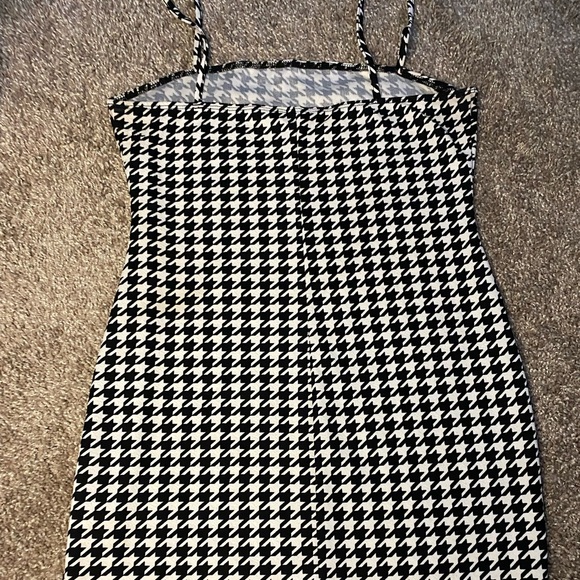 Split Bodycon Dress - Picture 9 of 11